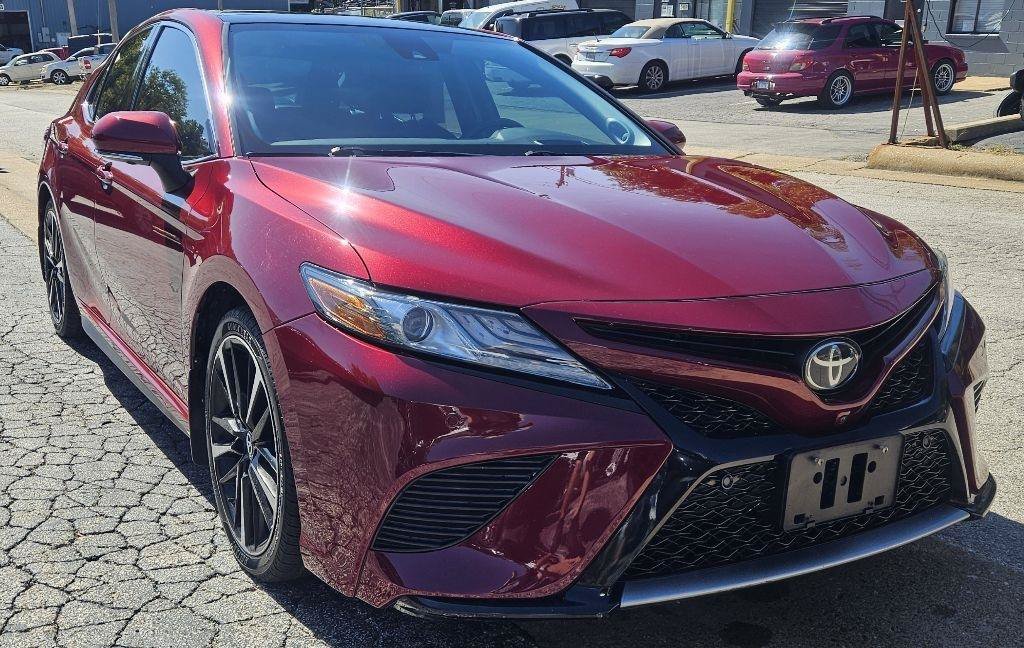 Used 2018 Toyota Camry XSE w/ Audio Package FWD image 2