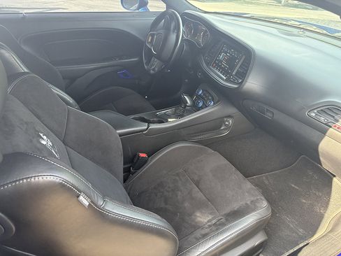 Used 2020 Dodge Challenger R/T Scat Pack RWD image 10