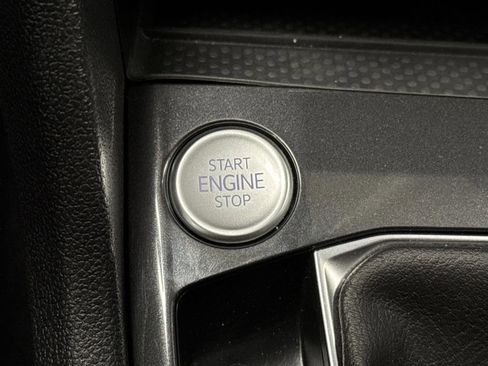 Used 2024 Volkswagen Tiguan SE R-Line image 23