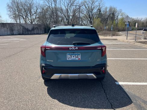 Used 2024 Kia Seltos EX AWD/4WD image 5