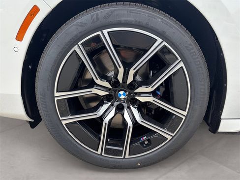 New 2025 BMW 760i xDrive image 14
