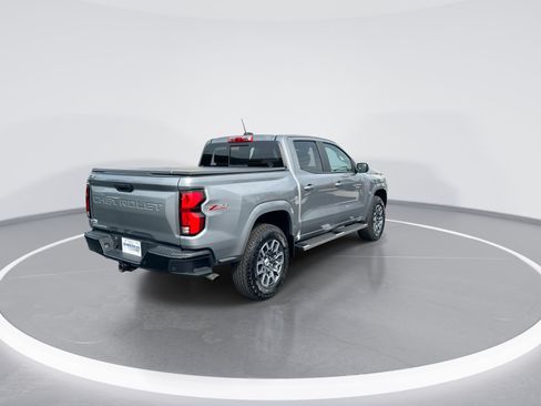 Used 2025 Chevrolet Colorado Z71 AWD/4WD image 9
