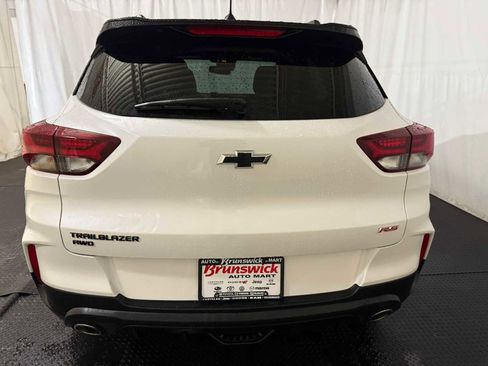 Used 2023 Chevrolet TrailBlazer RS w/ Sun and Liftgate Package image 16