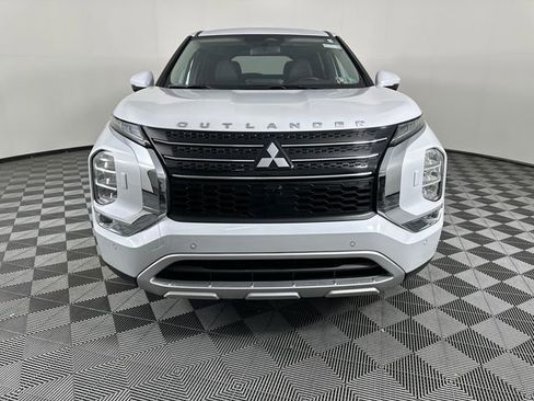 Used 2023 Mitsubishi Outlander SE AWD/4WD image 14