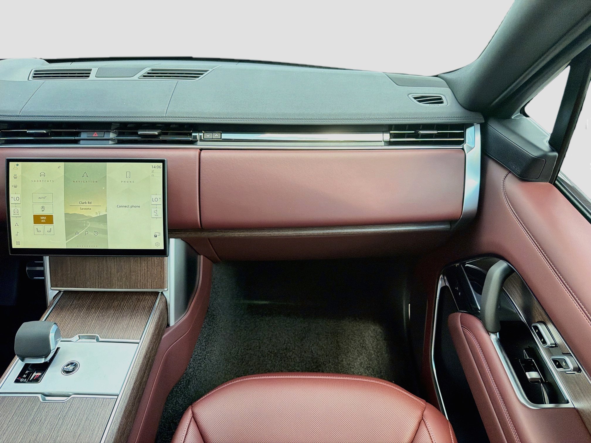 New 2026 Land Rover Range Rover SE AWD/4WD image 19