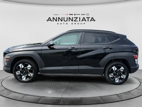 Used 2024 Hyundai Kona SEL AWD/4WD image 2
