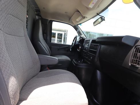 Used 2020 Chevrolet Express 2500 w/ Driver Convenience Package RWD image 19