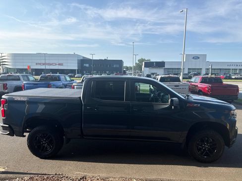 Used 2020 Chevrolet Silverado 1500 LT Trail Boss w/ Convenience Package AWD/4WD image 5