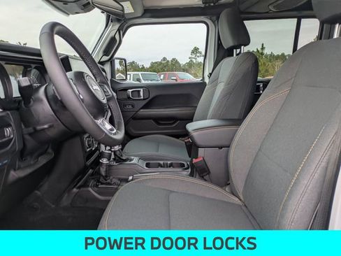 Used 2025 Jeep Wrangler Sahara 4xe image 14