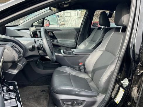 Used 2023 Subaru Solterra AWD image 5