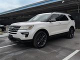 Used 2018 Ford Explorer XLT w/ Equipment Group 202A image 4
