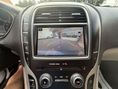Used 2018 Lincoln MKX Premiere FWD image 24