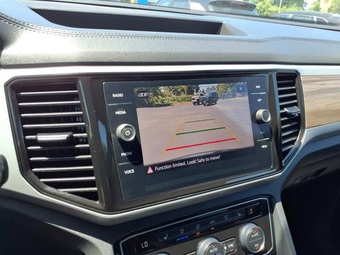 Used 2021 Volkswagen Atlas SEL Premium image 9