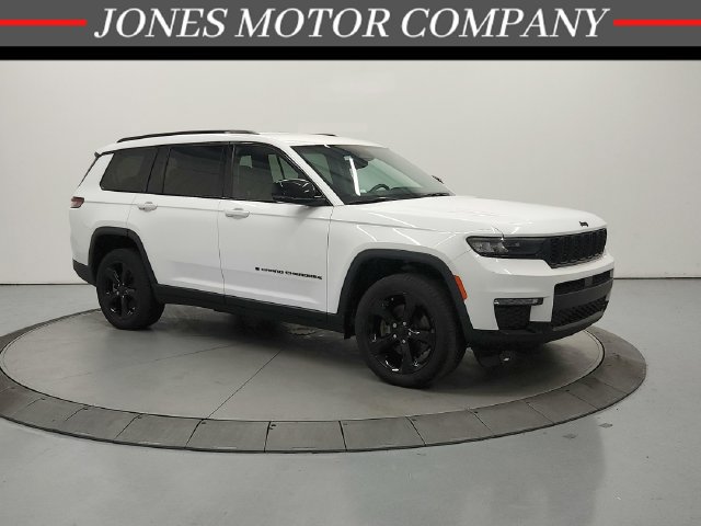 Used 2022 Jeep Grand Cherokee L Limited w/ Black Appearance Package RWD image 1