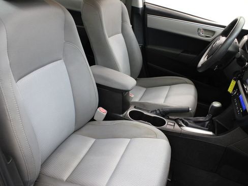 Used 2016 Toyota Corolla LE FWD image 19