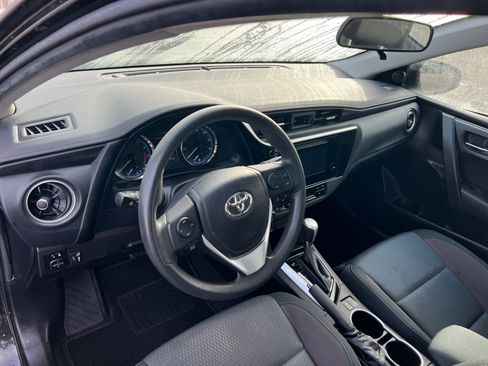 Used 2019 Toyota Corolla LE w/ Carpet Mat Package (TMS) image 18