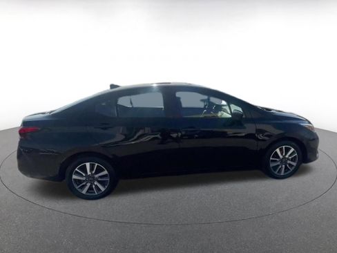 Used 2025 Nissan Versa SV image 15