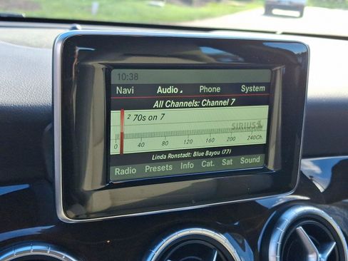 Used 2014 Mercedes-Benz CLA 250 4MATIC image 17