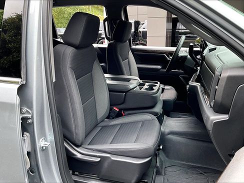 Used 2023 GMC Sierra 1500 SLE image 6