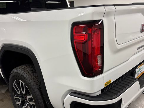 New 2026 GMC Sierra 1500 AT4 w/ AT4 Premium Package AWD/4WD image 15