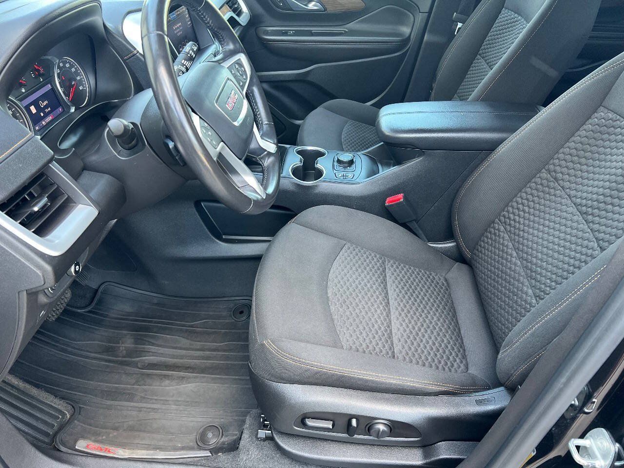 Used 2020 GMC Terrain SLE w/ Driver Convenience Package AWD/4WD image 16