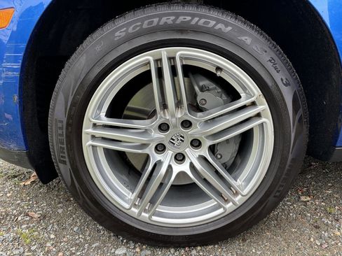 Used 2019 Porsche Macan S AWD/4WD image 25