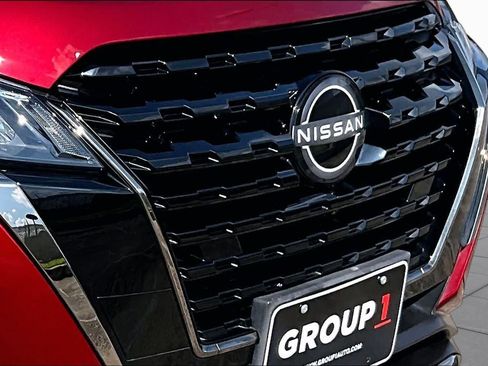 Certified 2024 Nissan Kicks SR w/ SR Premium Package FWD image 30