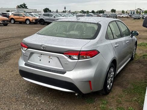 Used 2022 Toyota Corolla LE w/ Carpet Mat Package (TMS) image 5