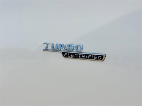 Certified 2025 Mercedes-Benz C 43 AMG 4MATIC Sedan image 11