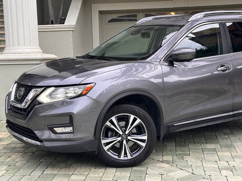 Used 2018 Nissan Rogue SL w/ Premium Package AWD/4WD image 2