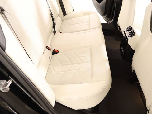 Used 2024 BMW 530i w/ Premium Package image 15