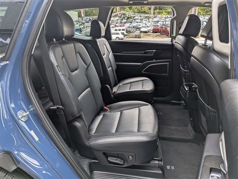 Certified 2024 Kia Telluride S w/ S Sunroof Package image 29