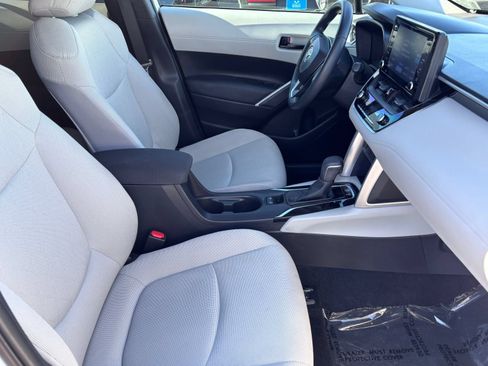 Used 2022 Toyota Corolla Cross LE w/ Black Badges Package (TMS) FWD image 14