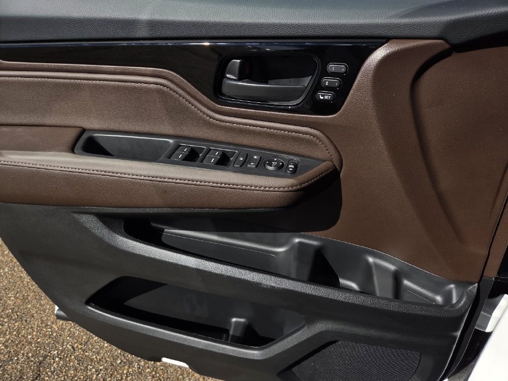 New 2027 Honda Odyssey Touring image 17