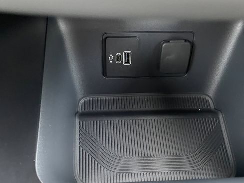 New 2026 Ford Explorer Active w/ Active Comfort Package image 21