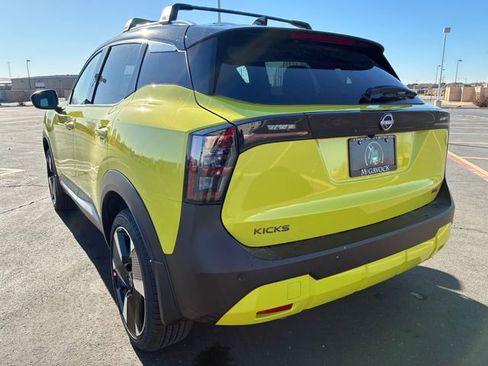 New 2026 Nissan Kicks SR image 4