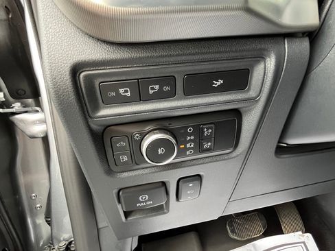 Used 2024 Ford F150 Lariat w/ FX4 Off-Road Package image 12