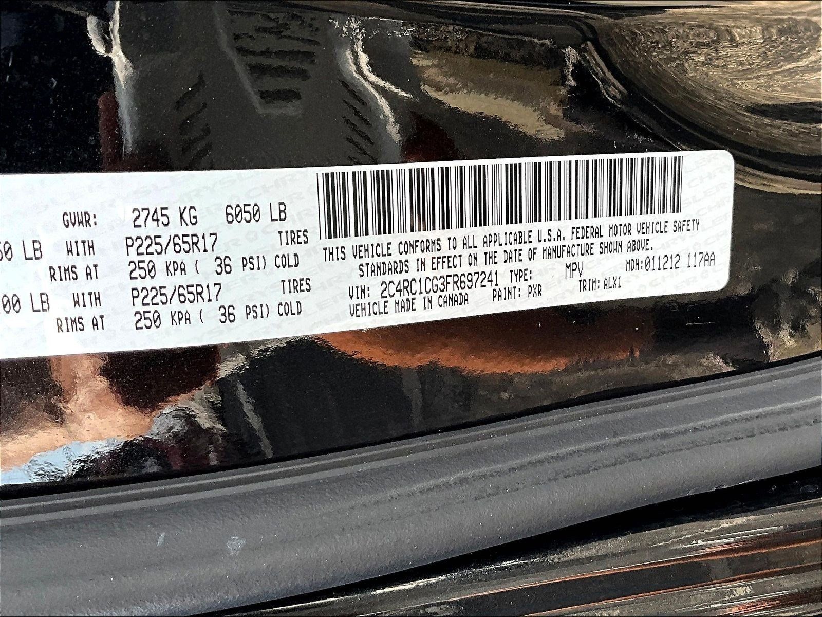 Used 2015 Chrysler Town & Country Touring-L w/ Driver Convenience Group FWD image 18