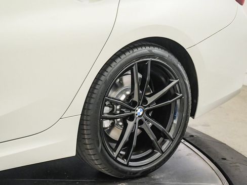 Used 2023 BMW 330i Sedan w/ M Sport Package RWD image 11