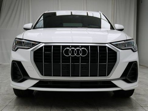 Used 2025 Audi Q3 2.0T Premium image 3