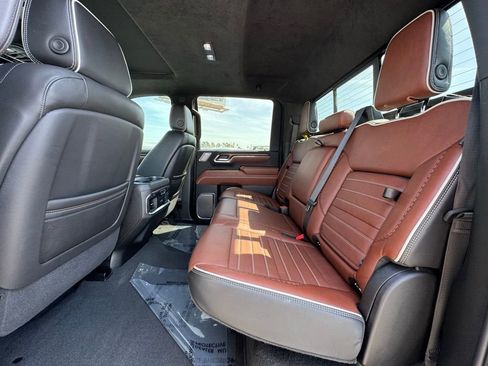 Used 2024 GMC Sierra 2500 Denali Ultimate image 41