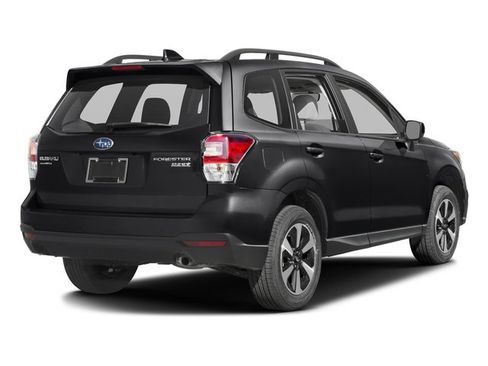 Used 2017 Subaru Forester 2.5i Premium AWD/4WD image 2