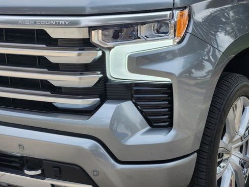 Used 2025 Chevrolet Silverado 1500 High Country w/ High Country Premium Package image 17