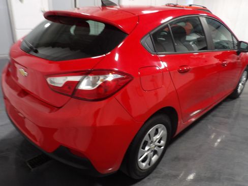 Used 2019 Chevrolet Cruze LS FWD image 4