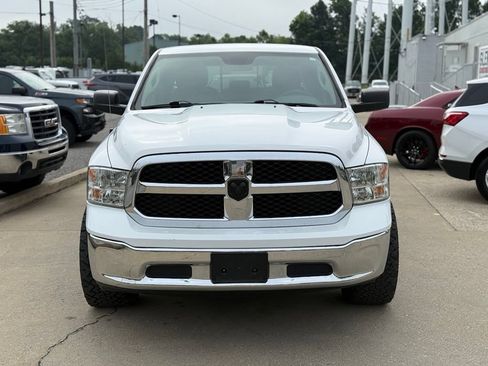 Used 2019 RAM 1500 Classic SLT AWD/4WD image 3