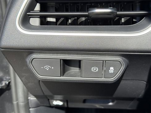 New 2025 Kia K4 LXS image 25