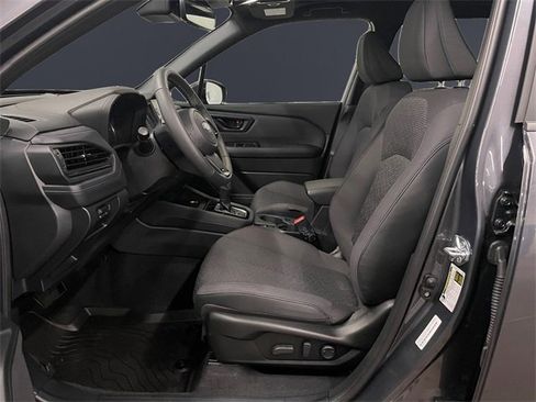 Used 2025 Subaru Forester Premium image 9