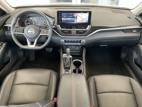 Used 2024 Nissan Altima 2.5 SR w/ SR Premium Package AWD/4WD image 16