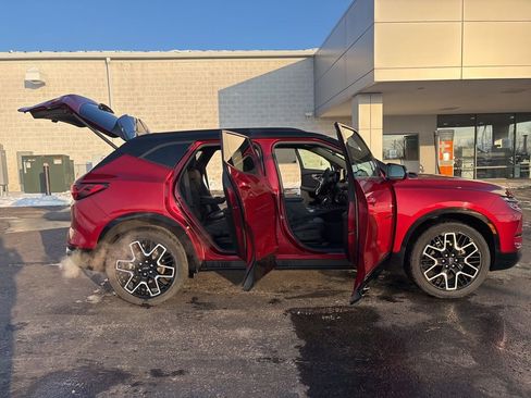 Used 2023 Chevrolet Blazer RS w/ Enhanced Convenience Package image 25