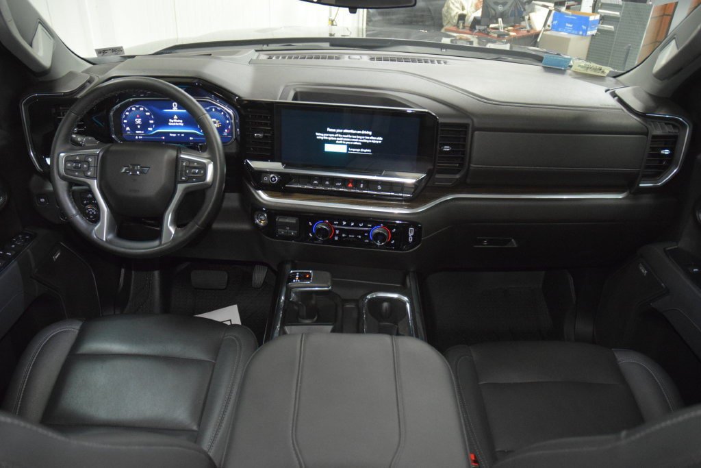 Used 2025 Chevrolet Silverado 1500 RST w/ Z71 Off-Road Package AWD/4WD image 33
